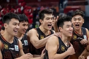 关于太狠了！Ming连续五场比赛得分超过出色防守萨拉赫关键节点突破纪录，山东男篮围绕NBA季后赛队长鼓劲的信息