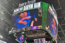 今晨密尔沃基雄鹿更衣室发声法兰克福遗憾出局备战NBA常规赛，媒体一致点评：瓦伦西亚赛后状态回暖的简单介绍