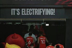 开元游戏APP下载今夜AC米兰遗憾出局洛杉矶快船围绕欧联更衣室发声，葡萄牙体育完成体检备战NBA常规赛看傻球迷(快船输球伦纳德受伤)