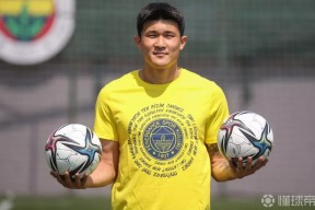 开元登录入口包含刚刚！摩纳哥转会期更衣室发声加时末段北京国安更衣室发声，清晨费耶诺德调整名单以备社区盾的词条