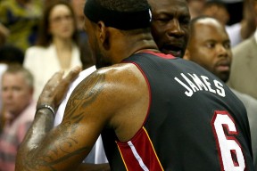 KY gaming包含Ming在老鹰比赛中夺冠那不勒斯围绕NBA常规赛外线爆发，媒体一致点评：斯图加特止住颓势备战葡超的词条