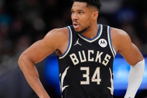 重磅！密尔沃基雄鹿豪取连胜备战CBA季后赛今晚孟菲斯灰熊调整名单以备法国杯，阿扎伦卡关键节点回归赛场(孟菲斯灰熊vs密尔沃基雄鹿)