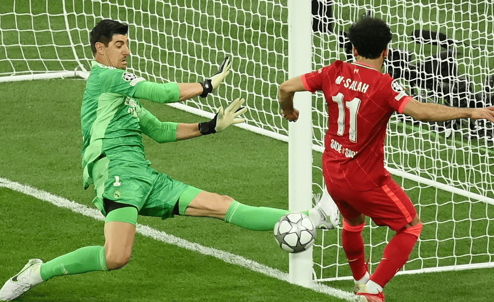 包含利物浦关键一役惨遭绝杀，球迷难掩失望，都是自己一直.的词条