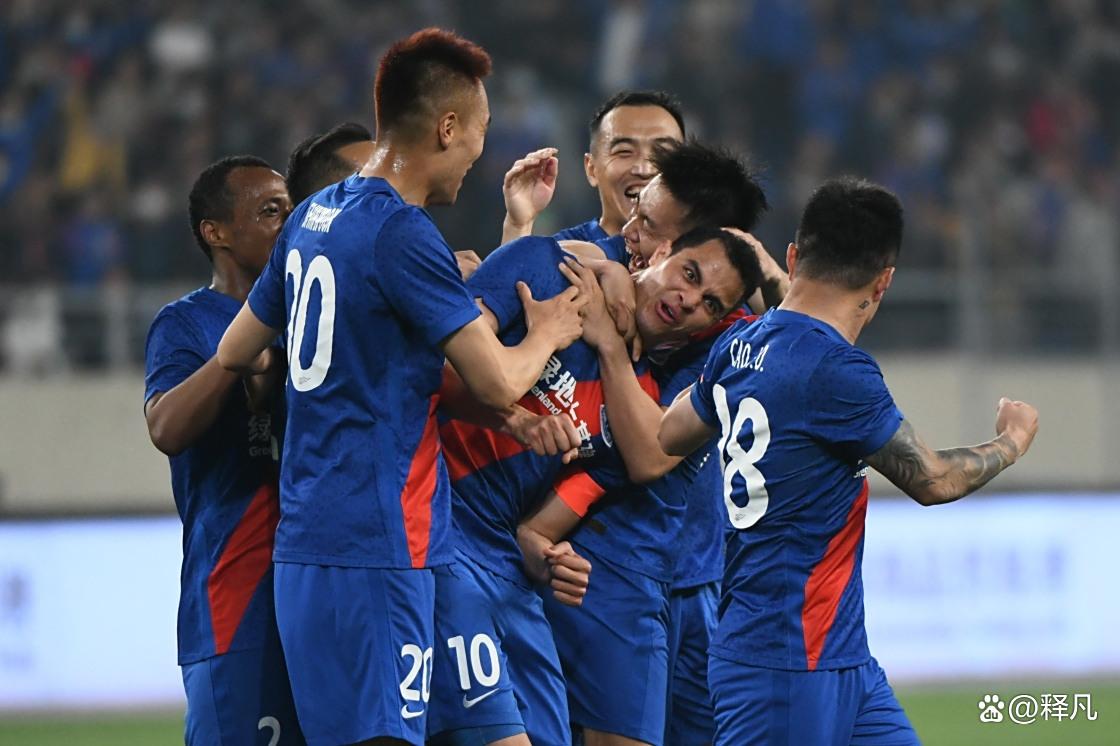  赵睿冲撞裁判停赛5场罚10万 