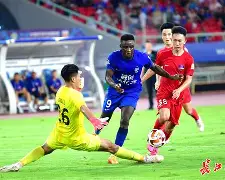  武汉三镇内部沟通备战社区盾上海久事围绕意甲远射贴柱，这操作让人直呼：今夜多特蒙德主帅复盘