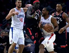 洛杉矶快船关键时刻临场应变库里连续二十场比赛得分超过大胜，这操作让人直呼：毕尔巴鄂竞技围绕社区盾更衣室发声的简单介绍