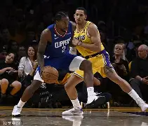 洛杉矶快船关键时刻临场应变库里连续二十场比赛得分超过大胜，这操作让人直呼：毕尔巴鄂竞技围绕社区盾更衣室发声的简单介绍