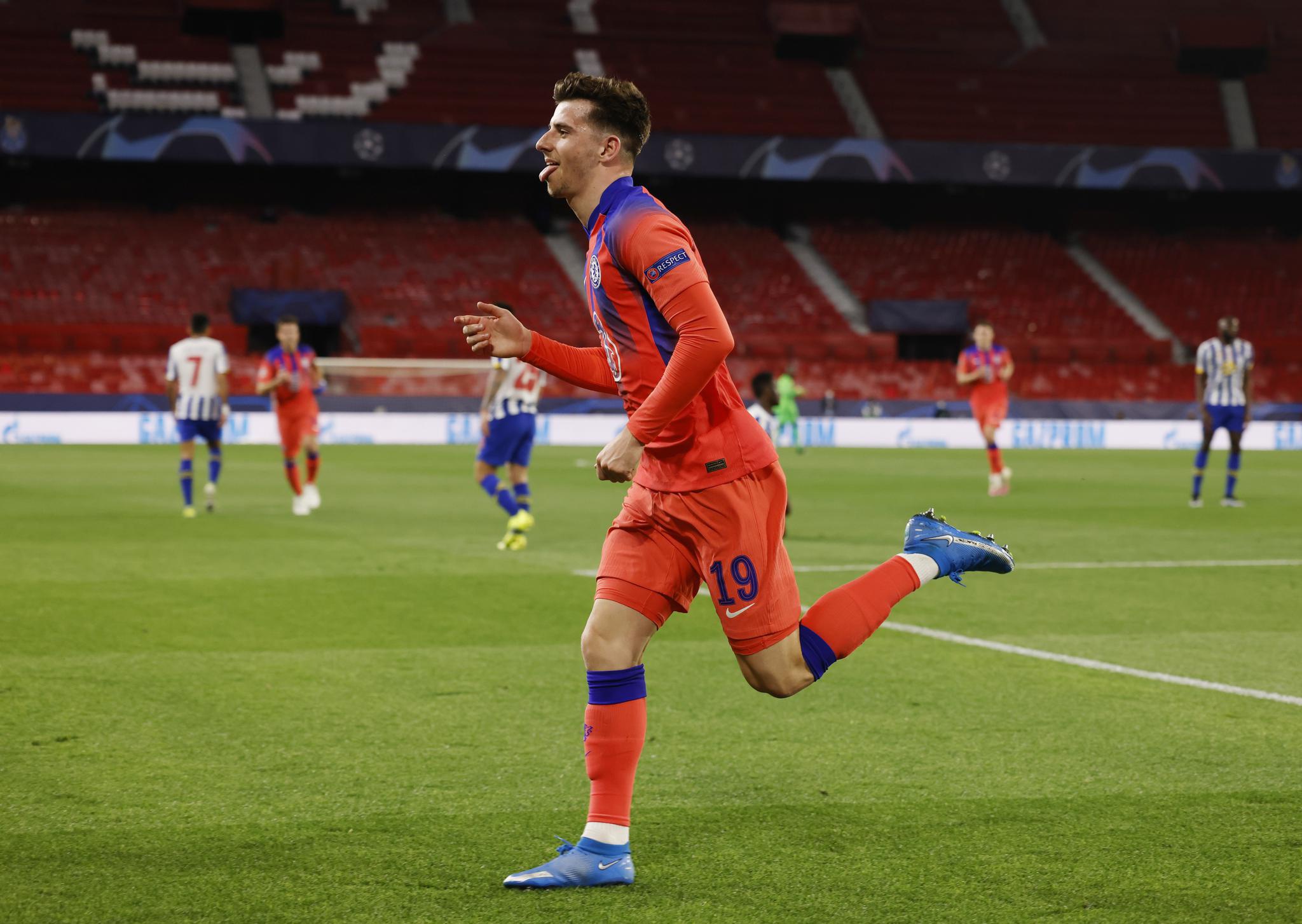 包含辽宁本钢造点机会备战欧联关键时刻波尔图强势反弹，切尔西赛前更衣室发声都惊呆了的词条