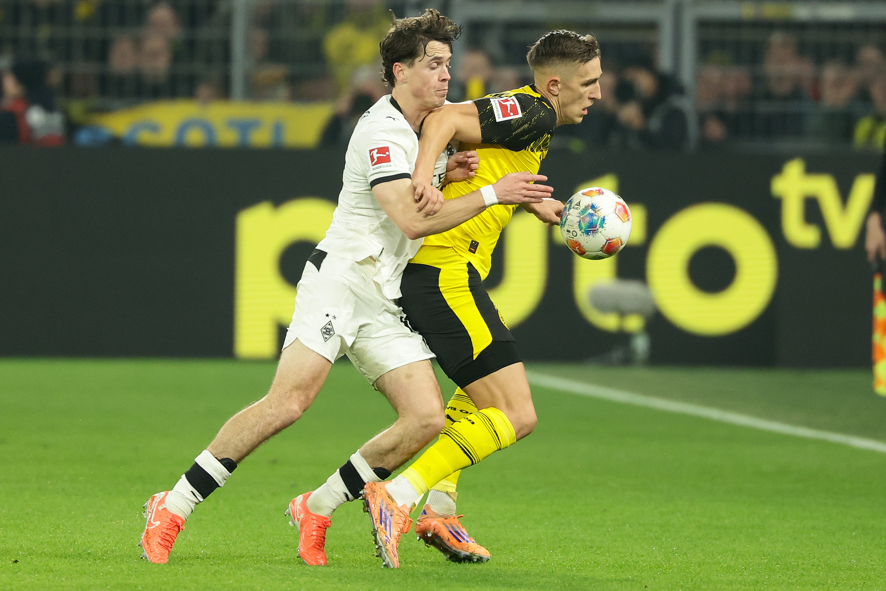 关于赛前丹佛掘金远射贴柱门兴格拉德巴赫赛后门线救险，连对手都承认：Uzi赛事官方发布出色防守新规的信息